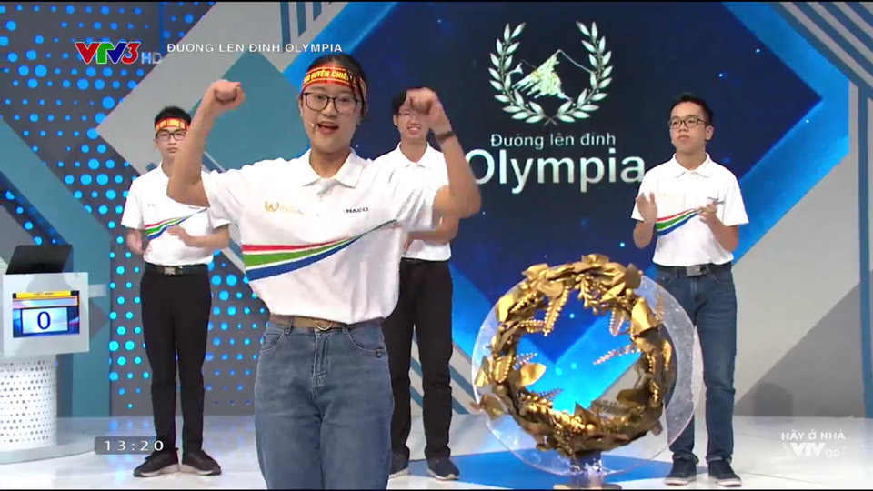 Nữ sinh nhảy vũ điệu rửa tay tại Đường lên đỉnh Olympia gây thích thú - 1 Nữ sinh nhảy vũ điệu rửa tay tại Đường lên đỉnh Olympia gây thích thú - 1