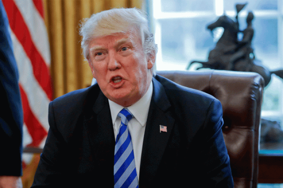 Ông Trump nói Covid-19 sẽ biến mất mà không cần vắc xin - 1 Ông Trump nói Covid-19 sẽ biến mất mà không cần vắc xin - 1