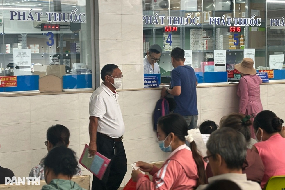 Chủ tịch Hội Dược học TPHCM: Phóng viên Dân trí ghi nhận rất chính xác - 6 Chủ tịch Hội Dược học TPHCM: Phóng viên Dân trí ghi nhận rất chính xác - 6