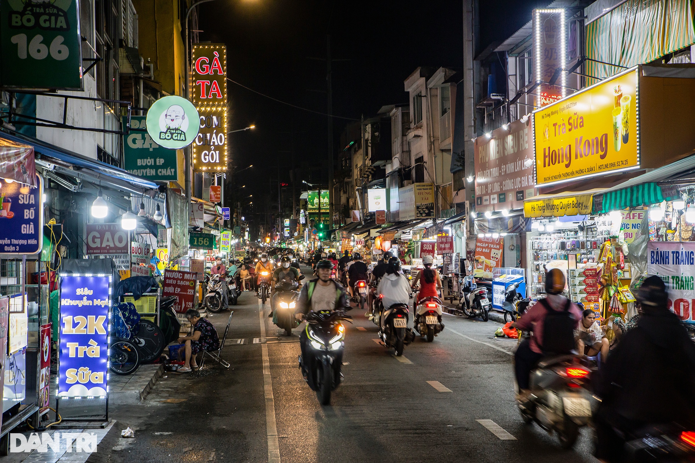 Hai phố ẩm thực lớn nhất TPHCM: Nơi lác đác, chỗ chen chân - 1