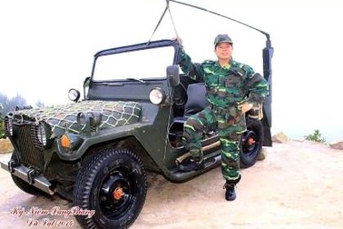 Xem xét bãi miễn chức vụ của nhà sư “đập hộp iPhone 6”