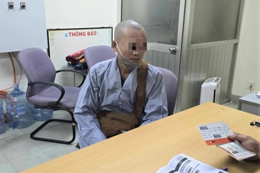 Đưa người sang Australia trái phép bằng chiêu cạo trọc đầu, giả nhà sư