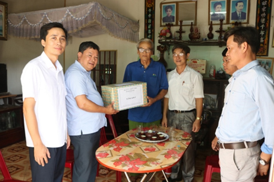 Huy động 500 triệu đồng quỹ Đền ơn đáp nghĩa - 1 Huy động 500 triệu đồng quỹ Đền ơn đáp nghĩa - 1