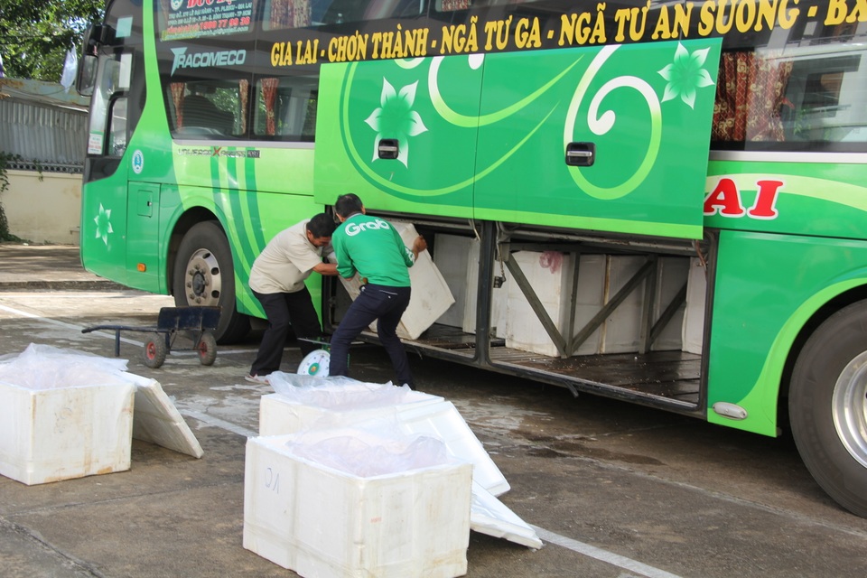 1,7 tấn nội tạng mốc xanh, hôi thối đang trên đường vào quán nhậu - 1 1,7 tấn nội tạng mốc xanh, hôi thối đang trên đường vào quán nhậu - 1