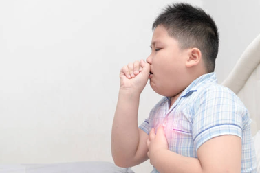 Đọc bệnh của trẻ qua triệu chứng ho khi trời trở lạnh