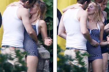 Người đẹp gợi tình và kỳ nghỉ lãng mạn bên bạn trai