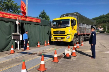 Hơn 30 cán bộ, nhân viên trạm cân xe 10 tháng mòn mỏi chờ lương