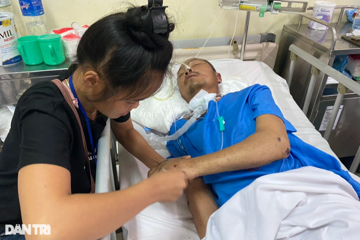 Bác sĩ Bệnh viện Việt Đức kêu gọi cứu mạng người đàn ông dân tộc Kháng - 5 Bác sĩ Bệnh viện Việt Đức kêu gọi cứu mạng người đàn ông dân tộc Kháng - 5