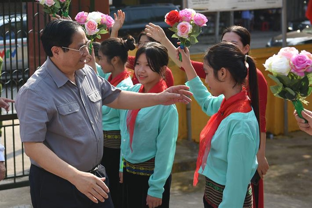 Thủ tướng: Phải đảm bảo đủ sách giáo khoa cho học sinh - 1 Thủ tướng: Phải đảm bảo đủ sách giáo khoa cho học sinh - 1