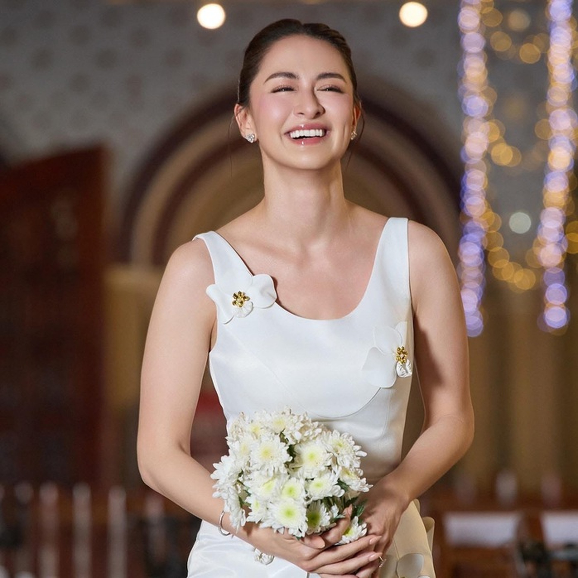 Sắc vóc “vạn người mê” và khối tài sản lớn của mỹ nhân đẹp nhất Philippines - 3 Sắc vóc “vạn người mê” và khối tài sản lớn của mỹ nhân đẹp nhất Philippines - 3