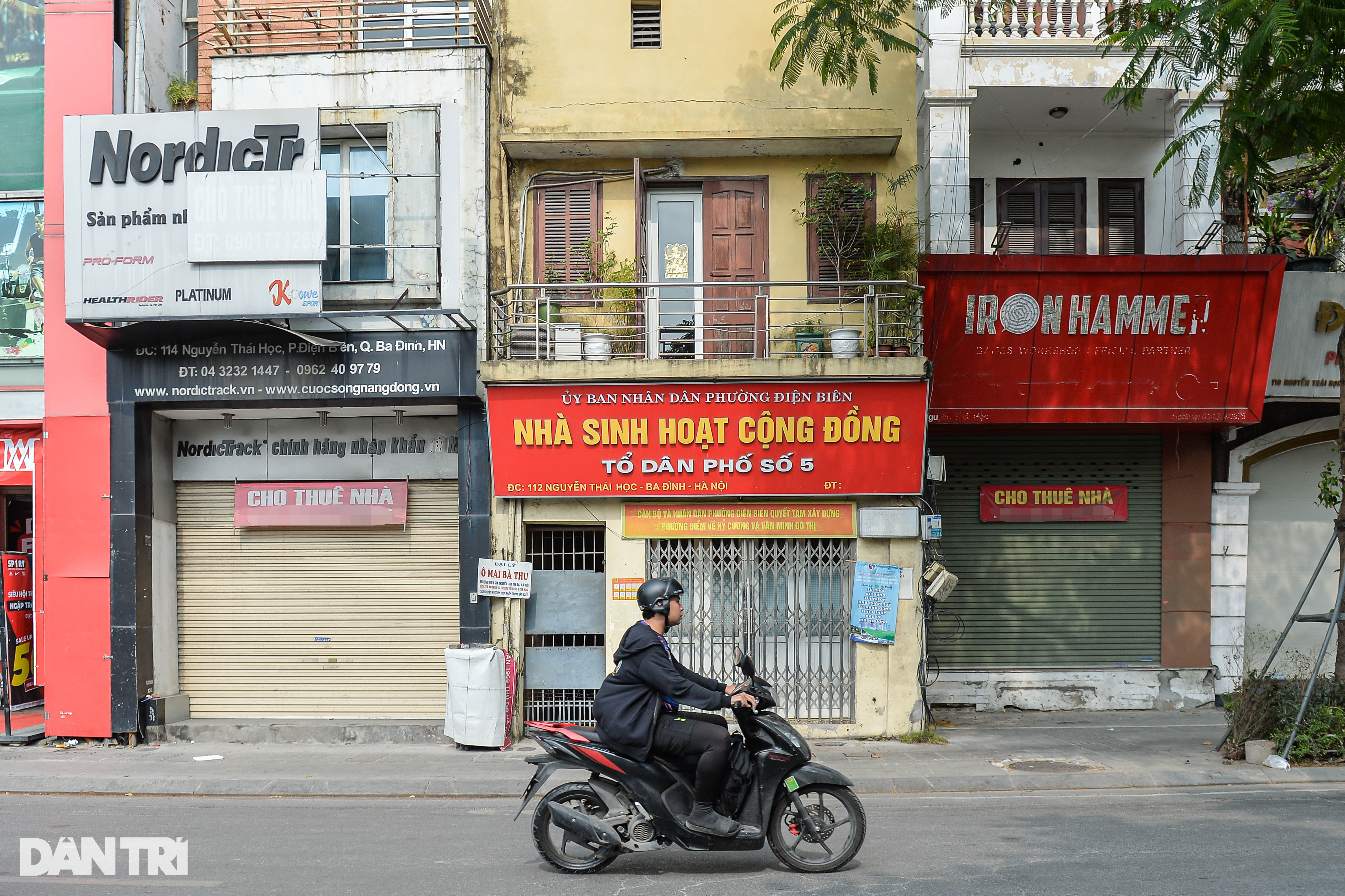 Hàng loạt cửa hàng ở vị trí vàng của Hà Nội treo biển cho thuê vẫn ế ẩm - 3