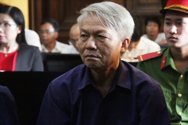 Nguyên giám đốc ngân hàng "làm mất” hàng chục tỉ đồng