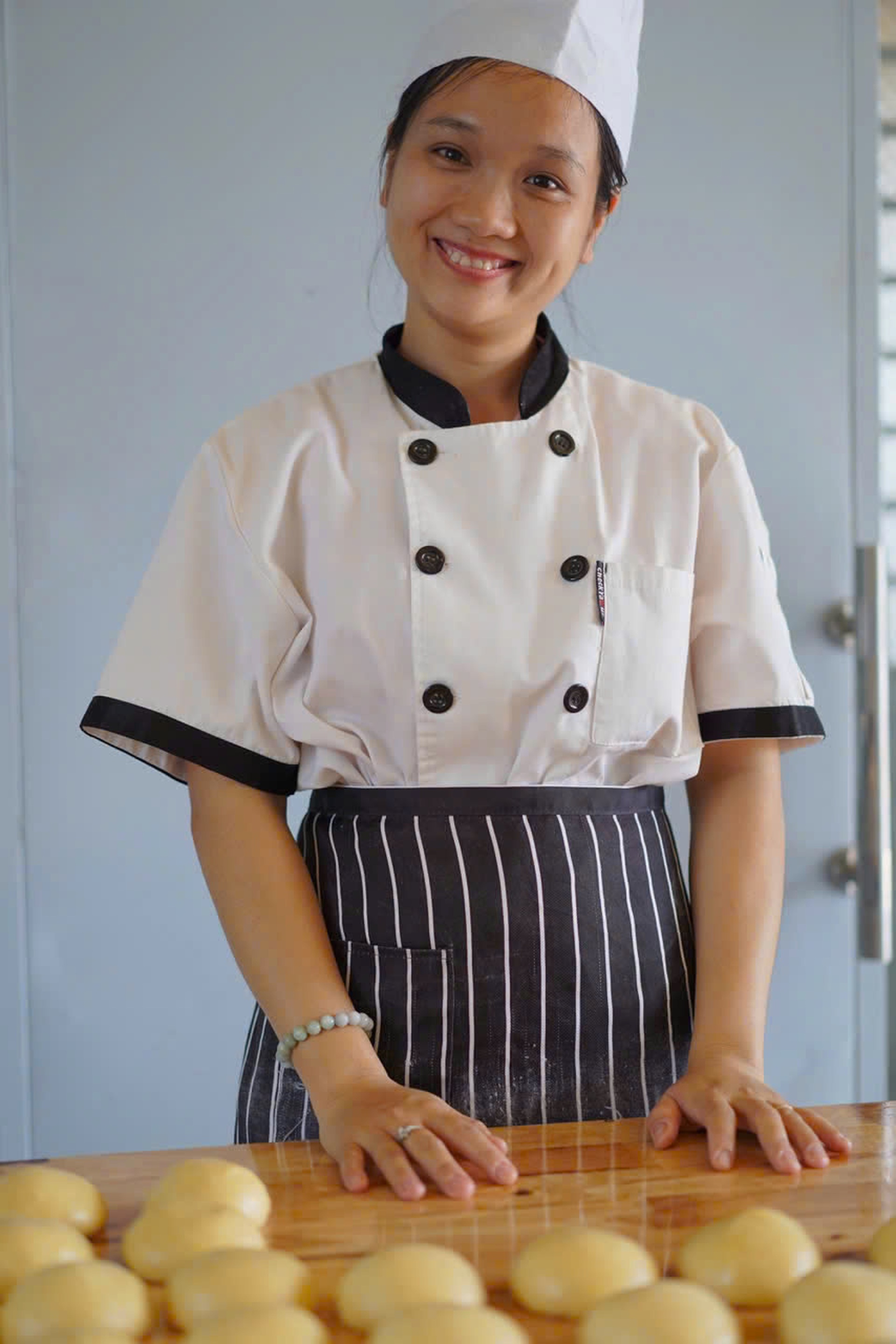 Mẹ bỉm dám bỏ việc nhà nước ổn định, mở tiệm bánh doanh thu 4 tỷ đồng/năm - 1 Mẹ bỉm dám bỏ việc nhà nước ổn định, mở tiệm bánh doanh thu 4 tỷ đồng/năm - 1