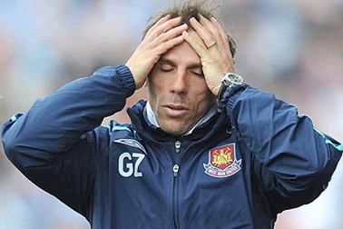 West Ham chính thức sa thải HLV Zola