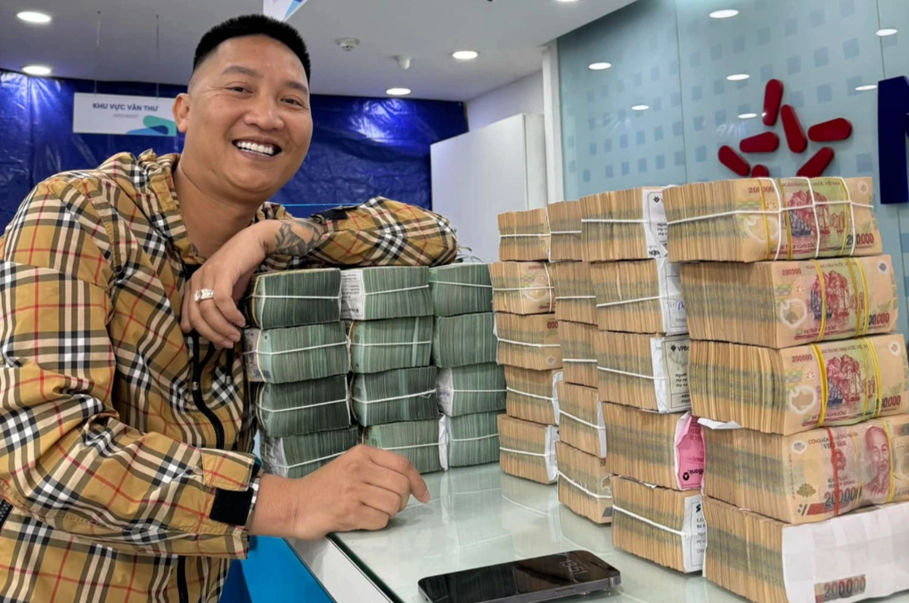 Bị bắt vì hàng giả, trả nợ nghìn tỷ, thay tướng đến làm tàu vũ trụ - 2