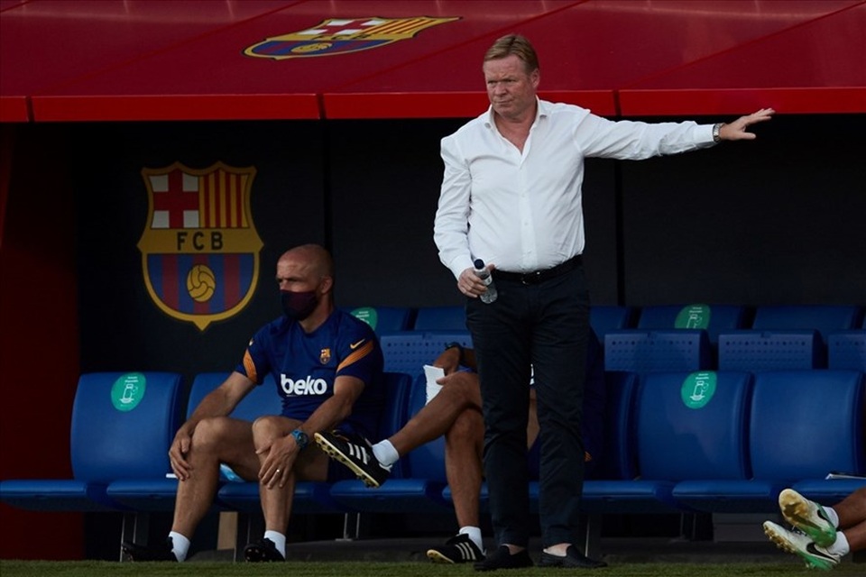 HLV Koeman có thể bị cấm chỉ đạo ở trận ra quân của Barcelona - 1