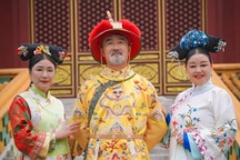 Phim ngắn "Chân Hoàn Truyện" phiên bản "U70" gây sốt