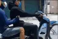 4 thanh thiếu niên lấy khẩu trang bịt biển số xe, bốc đầu khoe "thành tích"