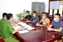 Bắt 5 đối tượng cưỡng đoạt tiền của một thầy giáo