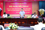 Chủ tịch Vĩnh Phúc đối thoại với cán bộ ngành y
