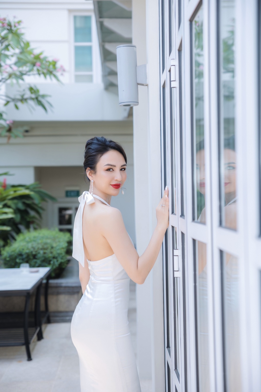 Midu diện đầm cúp ngực, đọ sắc cùng Hoa hậu Ngọc Diễm, MC Kiều Ngân - 5 Midu diện đầm cúp ngực, đọ sắc cùng Hoa hậu Ngọc Diễm, MC Kiều Ngân - 5