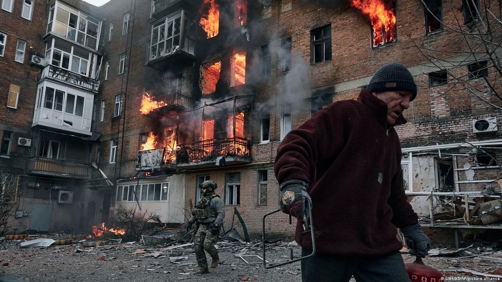 Tổn thất nặng nề tại chảo lửa miền Đông Ukraine sau trận pháo kích của Nga - 1 Tổn thất nặng nề tại chảo lửa miền Đông Ukraine sau trận pháo kích của Nga - 1