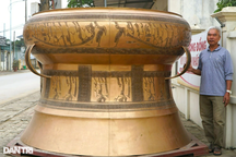 Chiêm ngưỡng phiên bản trống đồng Ngọc Lũ nặng 4 tấn, lớn nhất Việt Nam