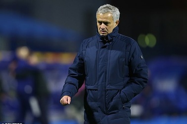 Tương lai của HLV Mourinho được sáng tỏ sau khi Tottenham bị loại sốc