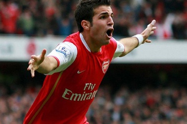 Barcelona bỏ cuộc thương vụ Fabregas?