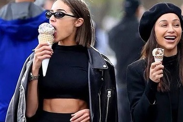 Ngưỡng mộ cơ bụng của cựu hoa hậu hoàn vũ