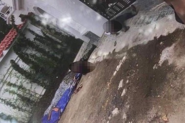 4 người lạ đến nhà, gia chủ nổ súng khiến 2 người tử vong