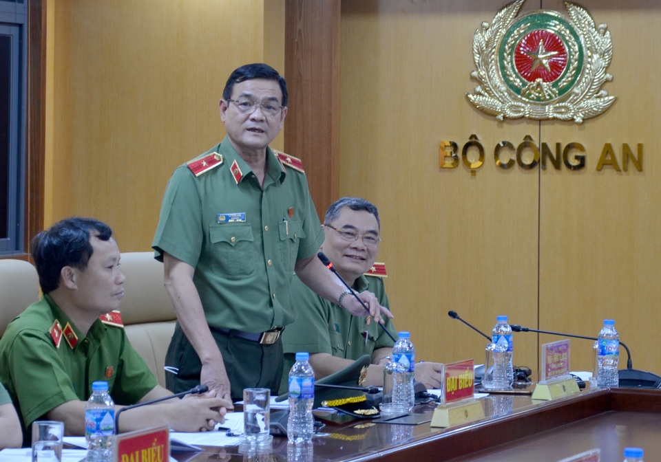 25 cán bộ công an phường bị đình chỉ công tác do vi phạm pháp luật - 1 25 cán bộ công an phường bị đình chỉ công tác do vi phạm pháp luật - 1