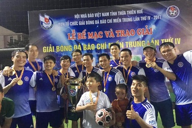 Nghệ An vô địch Giải Bóng đá Báo chí miền Trung lần thứ IV