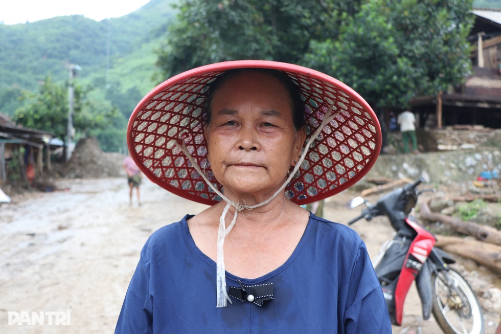 Những người lội ngược chiều bình an, đi vào tâm lũ - 5