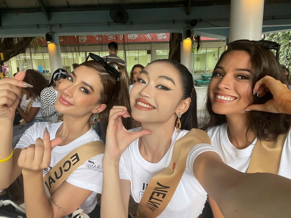 Yến Nhi để lọt tiếng trong livestream, phàn nàn không được đầu tư đi thi - 2 Yến Nhi để lọt tiếng trong livestream, phàn nàn không được đầu tư đi thi - 2