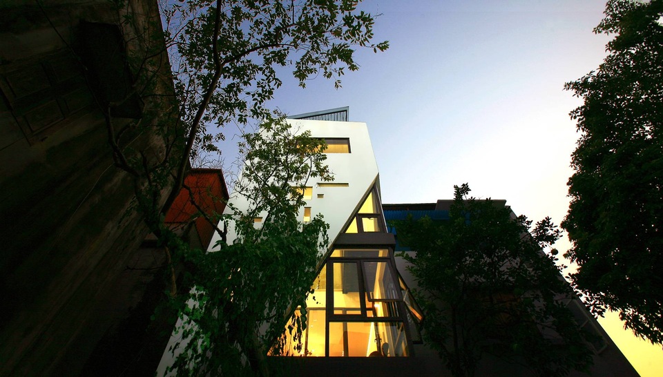 Nhà vát góc độc đáo, tràn ngập ánh sáng trong ngõ nhỏ ở Hà Nội - 15