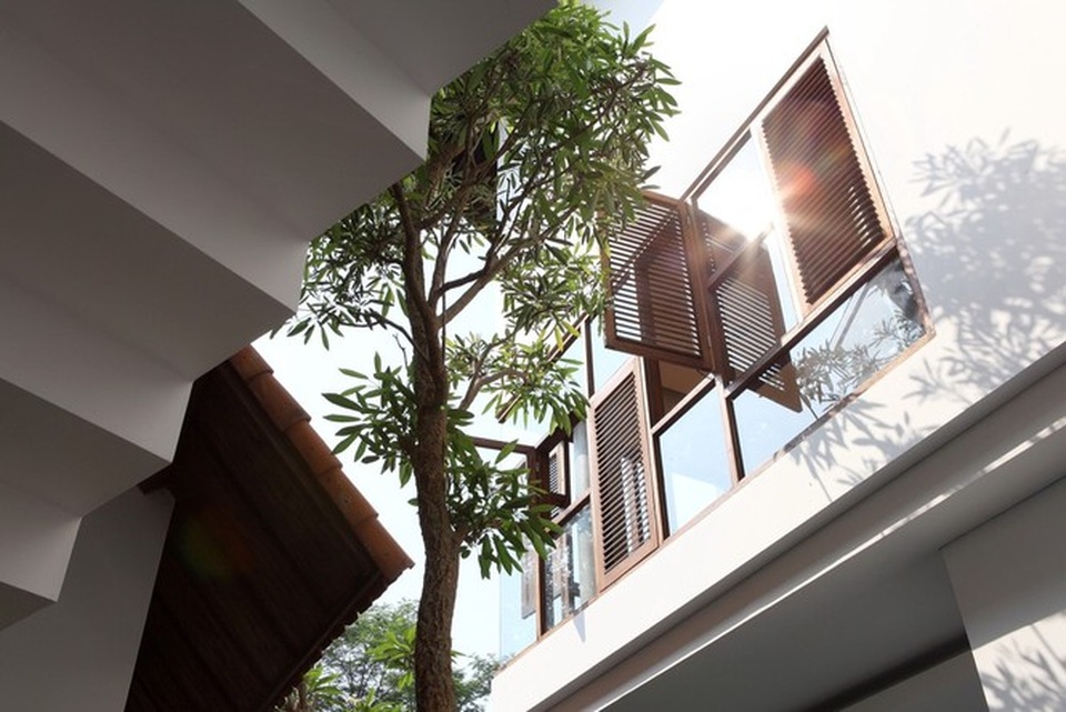 Ngôi nhà có mái kỳ lạ như sắp sập gây nghiện ngay khi nhìn - 7 Ngôi nhà có mái kỳ lạ như sắp sập gây nghiện ngay khi nhìn - 7