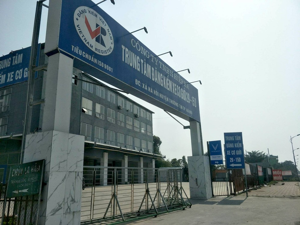 Hà Nội: Khởi tố 5 người tại trung tâm đăng kiểm 29-15D - 1 Hà Nội: Khởi tố 5 người tại trung tâm đăng kiểm 29-15D - 1