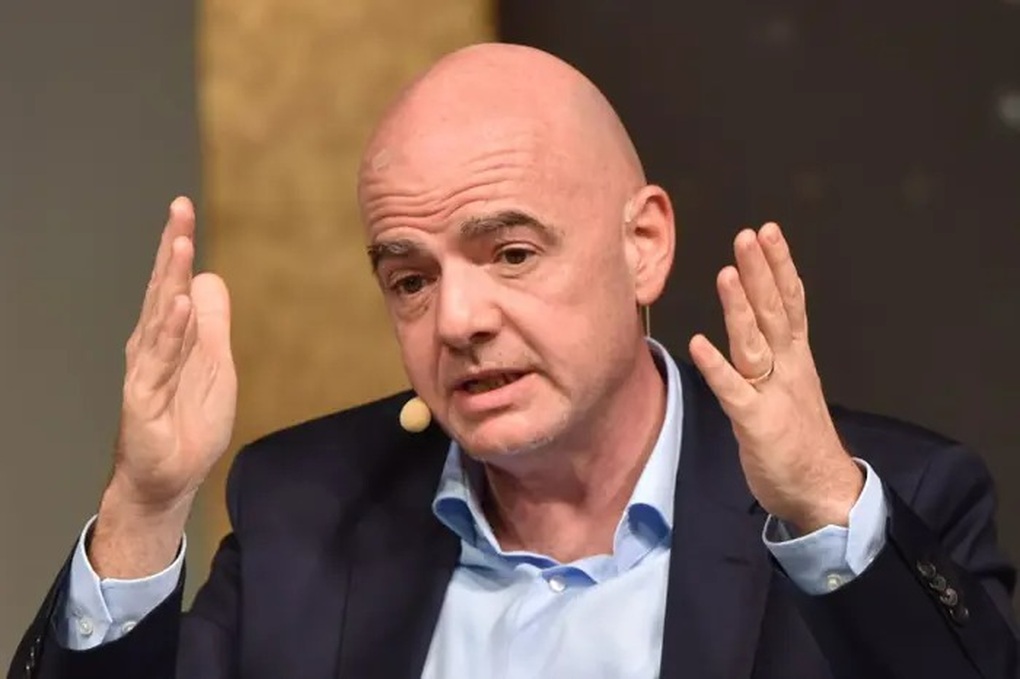 Chủ tịch FIFA bất ngờ đến Malaysia trước thềm phán quyết bê bối nhập tịch - 1 Chủ tịch FIFA bất ngờ đến Malaysia trước thềm phán quyết bê bối nhập tịch - 1