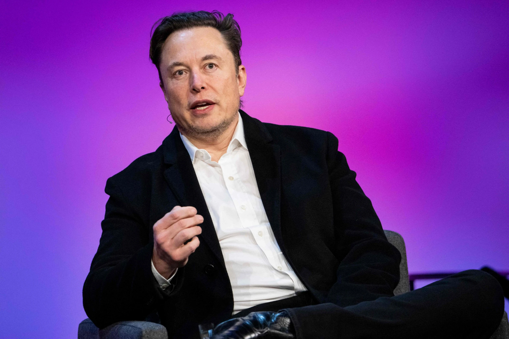 Tài sản của Elon Musk bốc hơi 100 tỷ USD trong 1 năm - 1 Tài sản của Elon Musk bốc hơi 100 tỷ USD trong 1 năm - 1