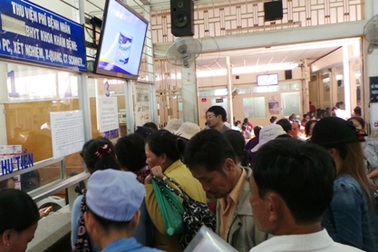 Đừng để đất nước bị nghèo hóa vì chi phí y tế