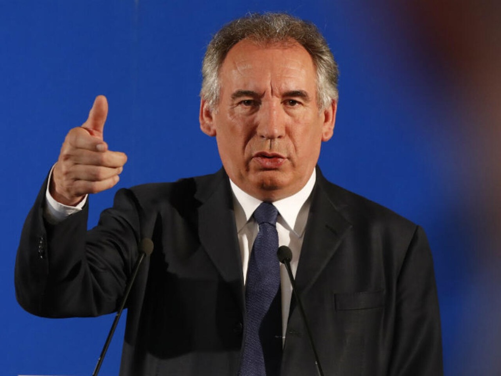 Ông Francois Bayrou được bổ nhiệm làm tân Thủ tướng Pháp - 1 Ông Francois Bayrou được bổ nhiệm làm tân Thủ tướng Pháp - 1