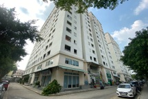 Vợ tử vong, chồng rơi từ tầng 15 chung cư ở TPHCM