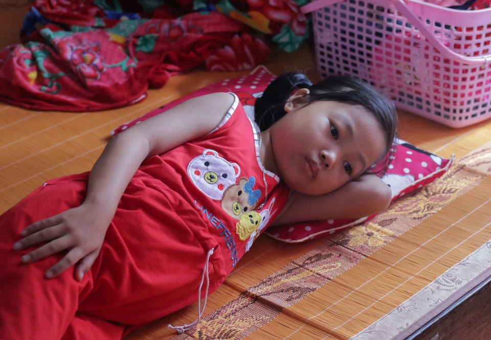 Người mẹ nghẹn ngào: Quá ngày rồi mà con vẫn chưa được đến viện - 1 Người mẹ nghẹn ngào: Quá ngày rồi mà con vẫn chưa được đến viện - 1