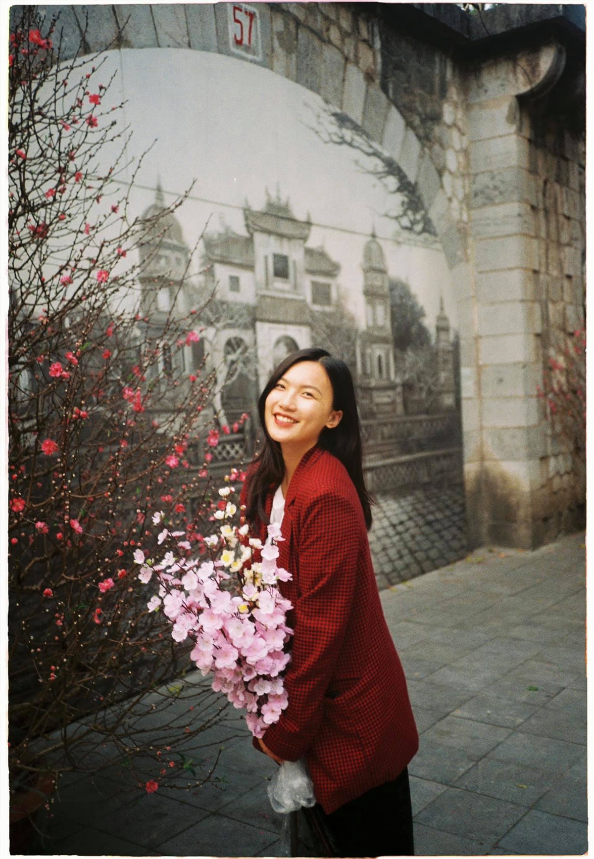 Nữ MC tập múa cột để giữ dáng, thẳng tay block fan khiếm nhã - 6 Nữ MC tập múa cột để giữ dáng, thẳng tay block fan khiếm nhã - 6