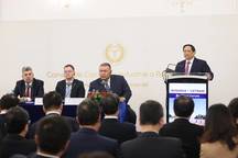 Thủ tướng: "Ưu tiên các doanh nghiệp lớn đầu tư vào công nghệ"