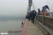 Nam thanh niên 17 tuổi nhảy cầu tự tử: Biểu hiện của "thiếu sức đề kháng"?