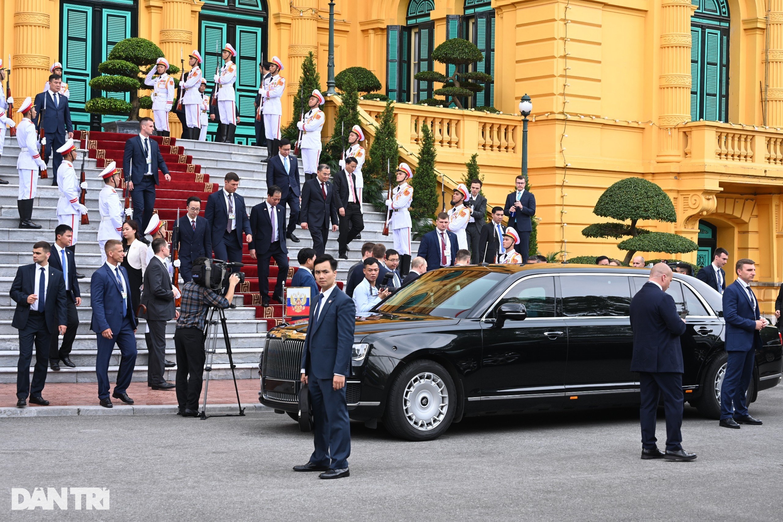 View - Chuyến thăm của Tổng thống Putin dưới góc nhìn của các sĩ quan cảnh vệ | Báo Dân trí