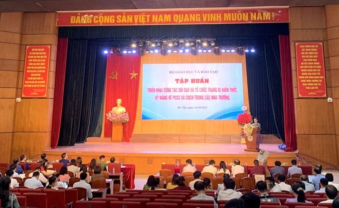 Quang cảnh tập huấn.