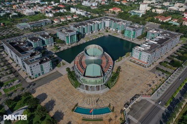 Hiện trạng trung tâm hành chính hơn 1.000 tỷ đồng ở TPHCM sẽ làm trường học
